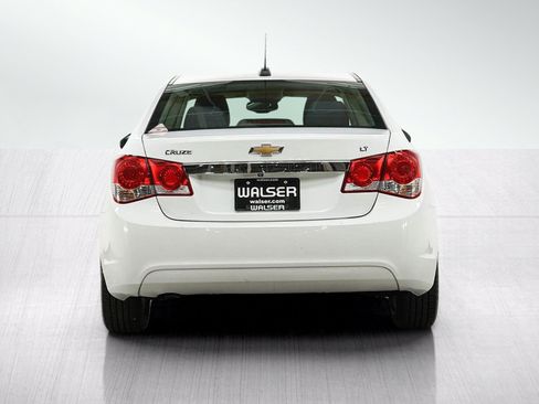 Used 2016 Chevrolet Cruze LT FWD image 4