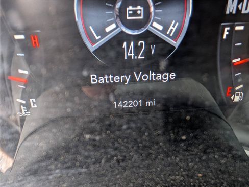 Used 2016 Dodge Challenger SXT RWD image 17