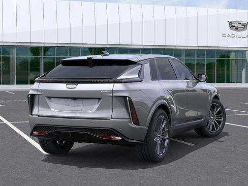 New 2026 Cadillac Lyriq V image 4