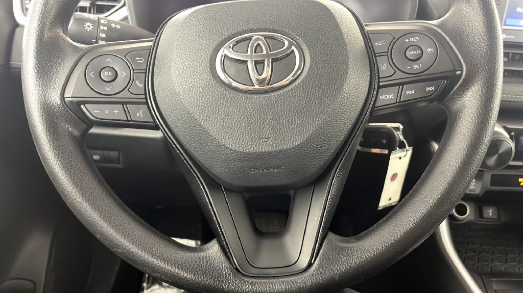 Used 2022 Toyota RAV4 LE AWD/4WD image 20