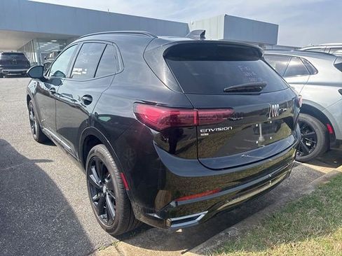 Certified 2025 Buick Envision Sport Touring image 4