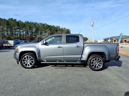 Used 2020 GMC Canyon Denali image 5