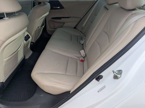 Used 2014 Honda Accord Touring image 9