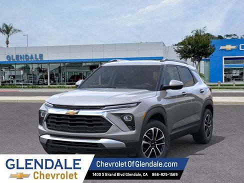 New 2026 Chevrolet TrailBlazer LT w/ LT Cold Weather Package FWD image 6