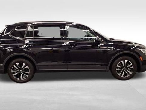 Used 2024 Volkswagen Tiguan S image 8