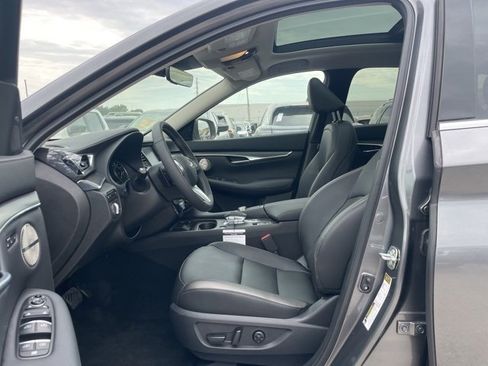 New 2025 INFINITI QX50 Luxe image 25