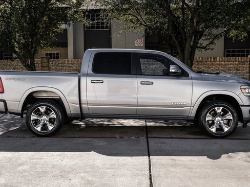 Used 2021 RAM 1500 Laramie w/ Sport Appearance Package image 15