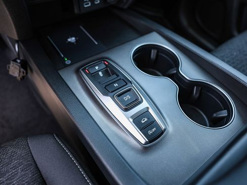 Certified 2025 Honda Ridgeline Sport image 11