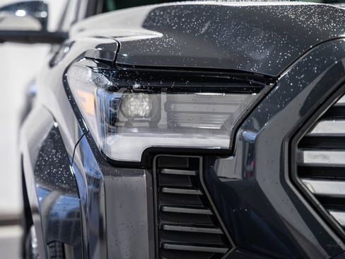 Used 2024 Toyota Tacoma Limited w/ Limited Package (LT) image 10