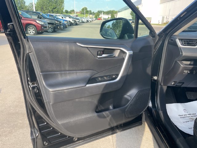Certified 2025 Toyota RAV4 XLE AWD/4WD image 20