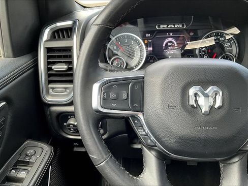Used 2025 RAM 1500 Laramie AWD/4WD image 14