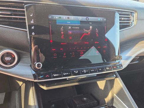 Used 2024 Jeep Wagoneer L Series II w/ Flexible Seating Group AWD/4WD image 20