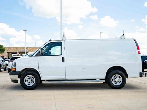 Used 2021 Chevrolet Express 2500 w/ Driver Convenience Package RWD image 2