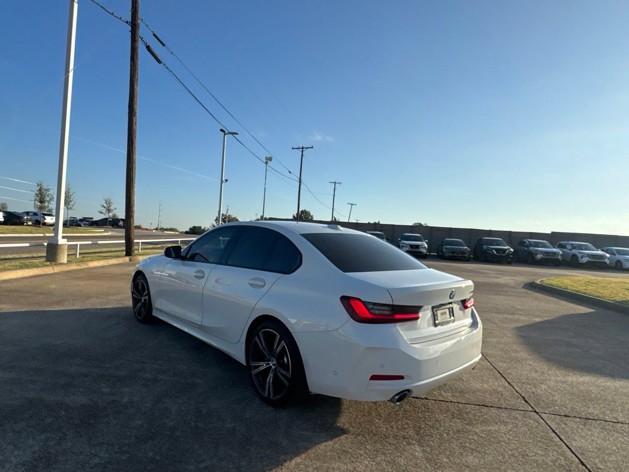 Used 2023 BMW 330i Sedan w/ Premium Package RWD image 16