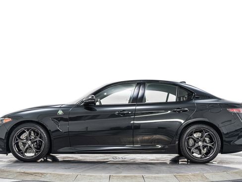 Used 2024 Alfa Romeo Giulia Quadrifoglio RWD image 6