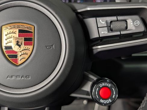 Certified 2025 Porsche 911 Carrera image 37