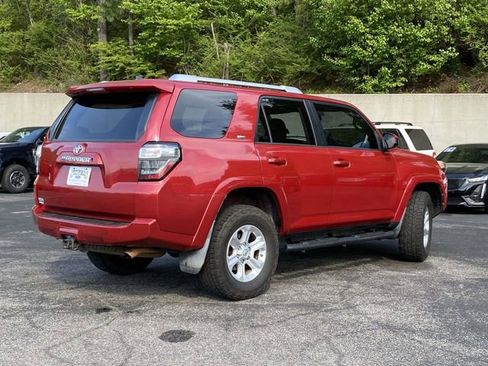 Used 2016 Toyota 4Runner SR5 image 3