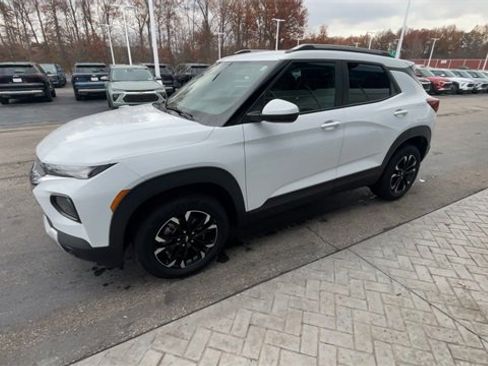 Certified 2022 Chevrolet TrailBlazer LT w/ Convenience Package image 4