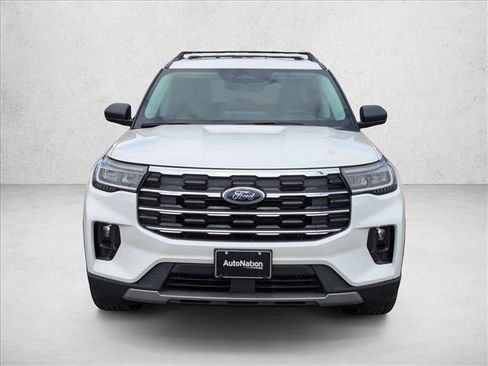 New 2025 Ford Explorer Active w/ Active Comfort Package image 6