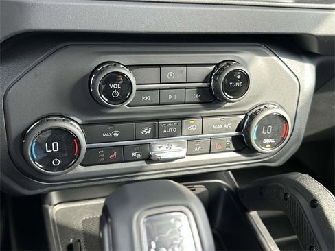 New 2025 Ford Bronco Big Bend w/ Black Diamond Package image 24