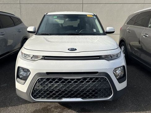 Used 2020 Kia Soul LX FWD image 2