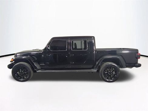 Used 2023 Jeep Gladiator Overland image 8