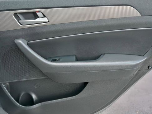 Used 2019 Hyundai Sonata Sport w/ Winter Weather Package image 13