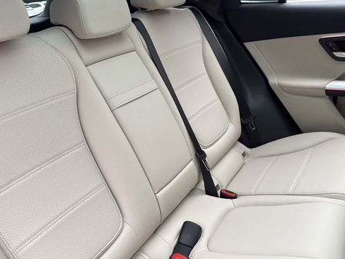 New 2025 Mercedes-Benz GLC 300 4MATIC image 33