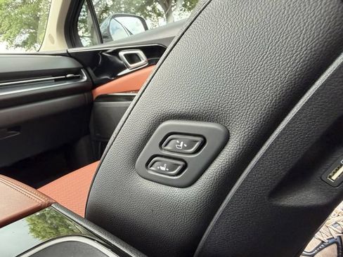 Certified 2024 Kia Carnival SX Prestige FWD image 42