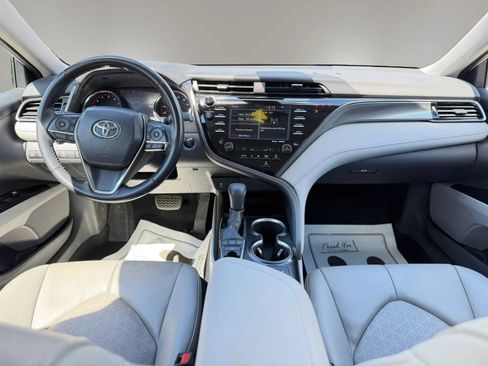 Used 2019 Toyota Camry XSE FWD image 10