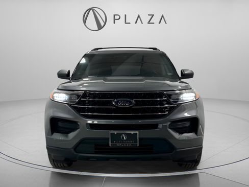 Used 2023 Ford Explorer XLT image 8