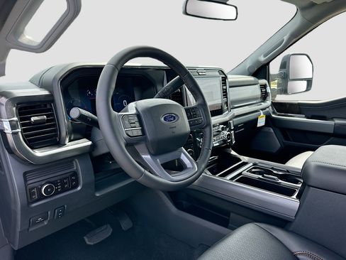 New 2026 Ford F250 Lariat w/ Black Appearance Package AWD/4WD image 6