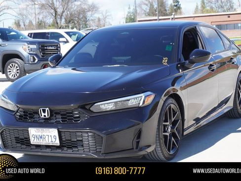 Used 2025 Honda Civic Sport image 1