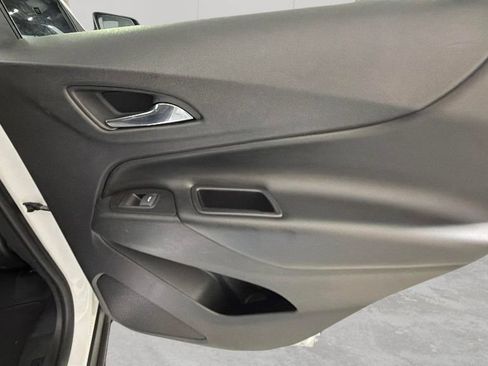 Used 2018 Chevrolet Equinox LT FWD image 31