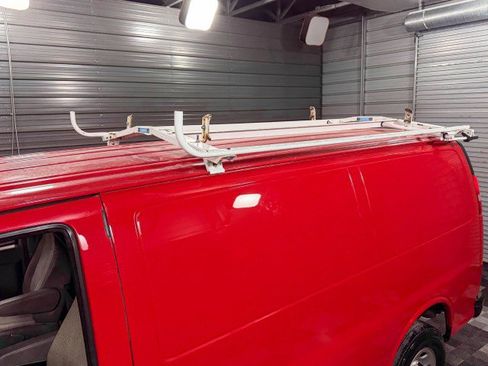 Used 2022 Chevrolet Express 2500 w/ Driver Convenience Package image 10