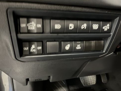 Used 2026 Toyota Tundra Platinum AWD/4WD image 32