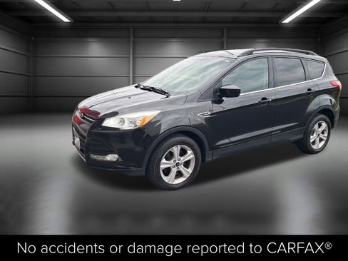 Used 2015 Ford Escape SE w/ Equipment Group 201A image 3