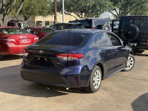 Used 2025 Toyota Corolla SE FWD image 5