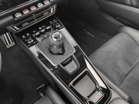 Used 2024 Porsche 911 Carrera T image 21