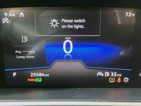 Used 2025 Volkswagen Taos SE image 19