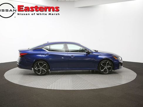 Used 2023 Nissan Altima 2.5 SR w/ SR Premium Package FWD image 42