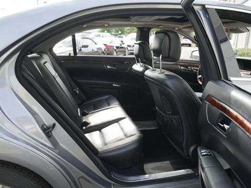 Used 2011 Mercedes-Benz S 550 4MATIC image 37