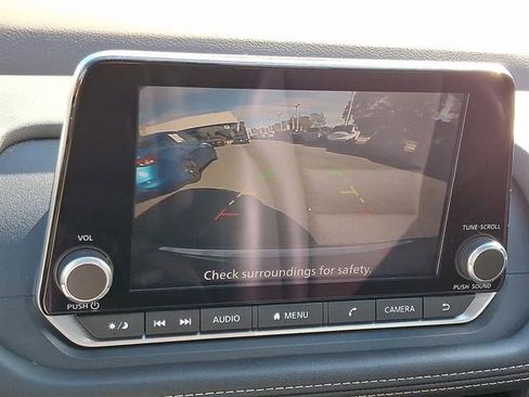 Used 2023 Nissan Rogue SV w/ SV Premium B Package image 19