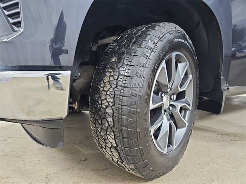 Used 2024 Chevrolet Silverado 1500 LT image 36