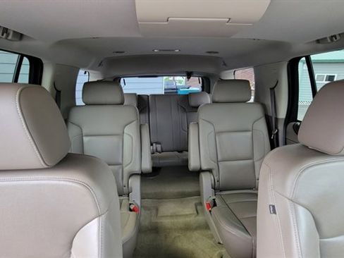 Used 2017 GMC Yukon SLT w/ Open Road Package image 53