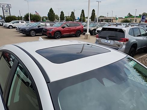 Used 2025 Subaru Legacy Premium image 6