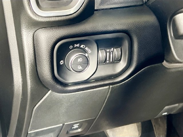 Used 2024 RAM 3500 Laramie AWD/4WD image 21