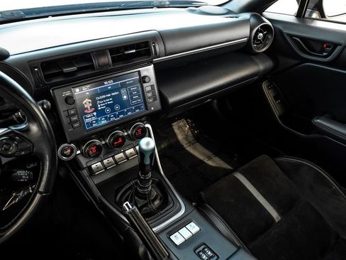 Used 2022 Toyota GR86 Premium w/ ALL Weather Mat Package (TMS) RWD image 22