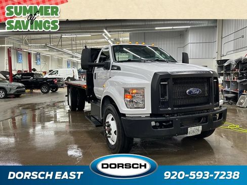 Certified 2022 Ford F750 2WD Regular Cab Super Duty image 4