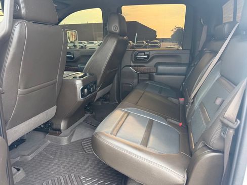 Used 2020 GMC Sierra 3500 Denali w/ Denali Ultimate Package AWD/4WD image 21